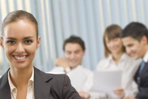 Immigration Lawyers vs Consultants